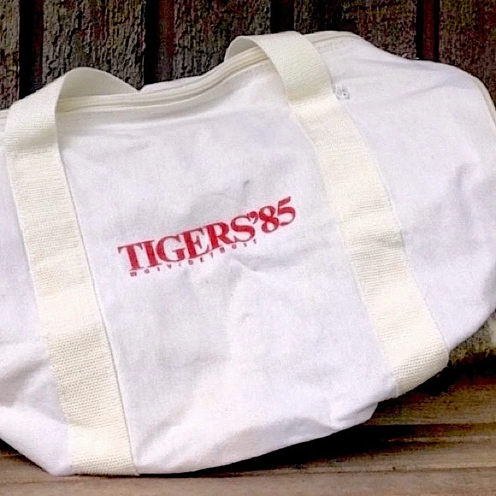 Rare DETROIT TIGERS 1985 World Series Duffel Bag